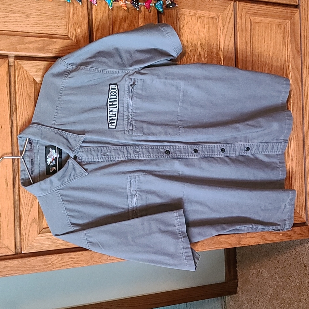 Men's XL Harley-Davidson short sleeve grey button down shirt